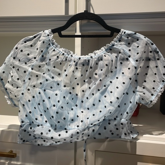 Cute light blue polka dot crop top - Picture 2 of 2